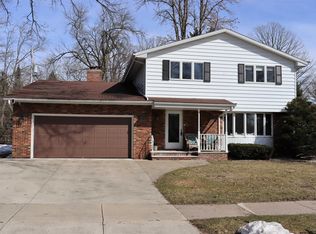 1700 N Viola St, Appleton, WI 54911