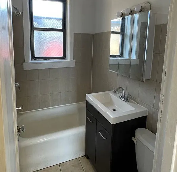4425-31 N Milwaukee Ave #2W — Photo 5