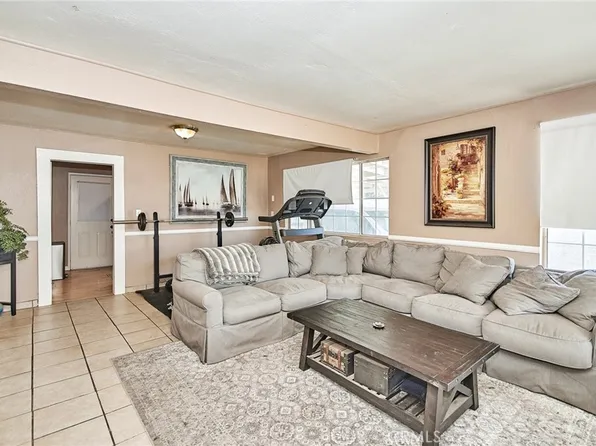 5211 F St, Chino, CA 91710