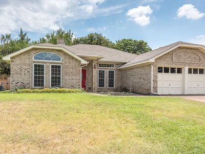 2203 Eva Ln, Euless, TX, 76040