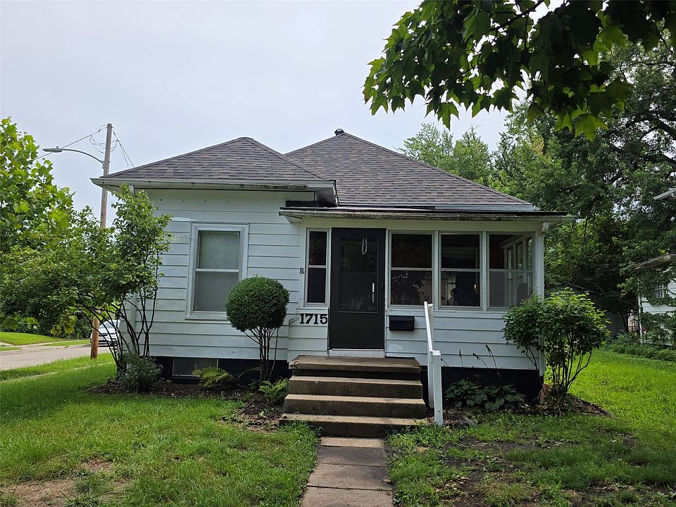 1st image of 1715 E 12th St