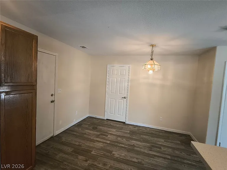 5323 Hanging Tree Ln — Photo 8