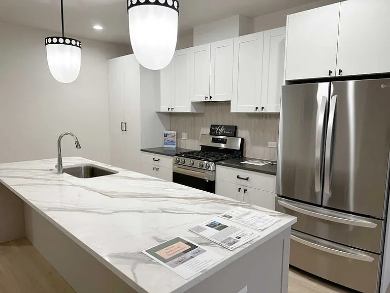 4315 S Indiana Ave #3 — Photo 3