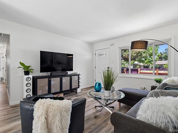 2nd image of 5040 E Dartmouth Avenue