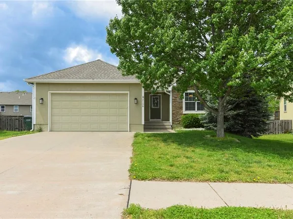 2136 Alder St, Leavenworth, KS 66048