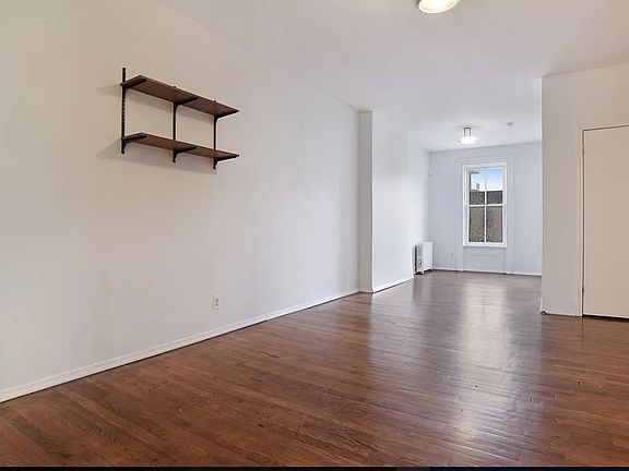 5th image of 610 Vanderbilt Ave #2