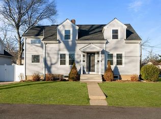 5 Shippen Ave, Warwick, RI 02888