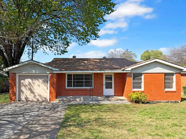 8016 Wyatt Dr, White Settlement, TX 76108