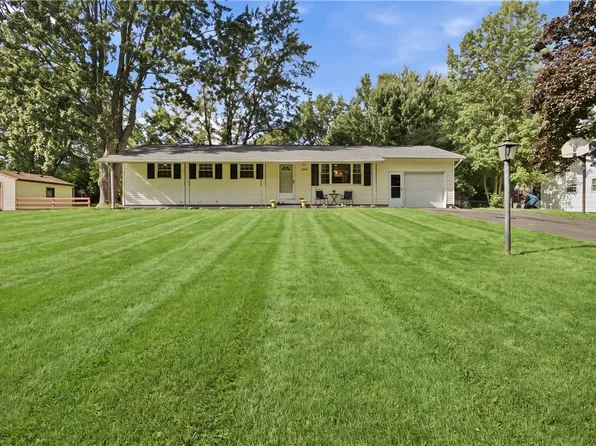 128 Lalanne Rd, Rochester, NY 14623
