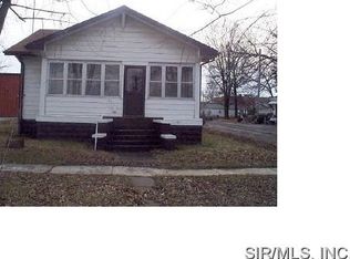 219 E Kerr St, Centralia, IL 62801