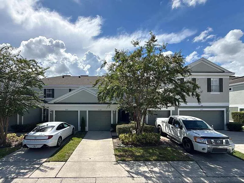 2 bed, 2.5 bath, 1240 sqft, $1,950 — Photo 3