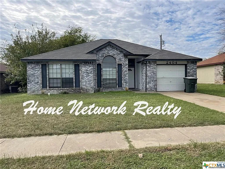 2404 Bluebonnet Dr — Photo 1