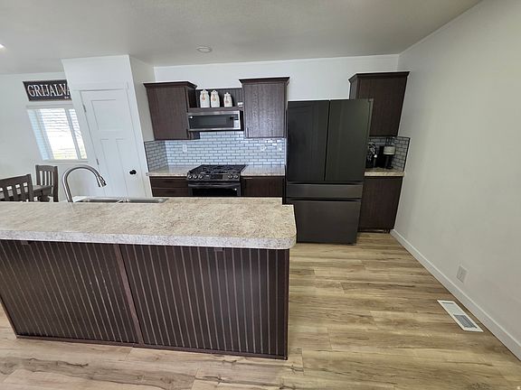 3rd image of 215 Engstrom Way