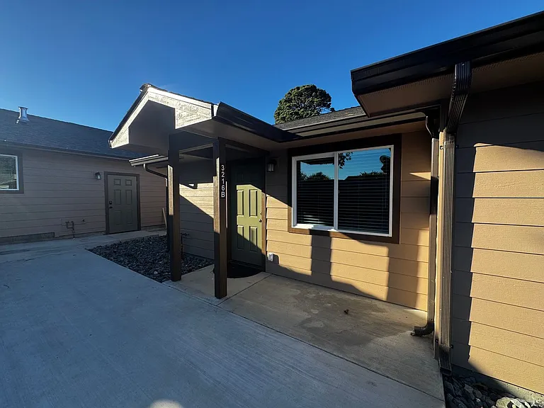 3216 California St — Photo 2