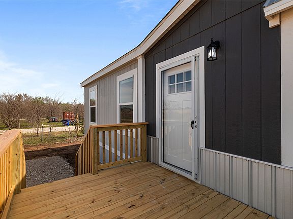 4th image of 3888 Sandusky Rd