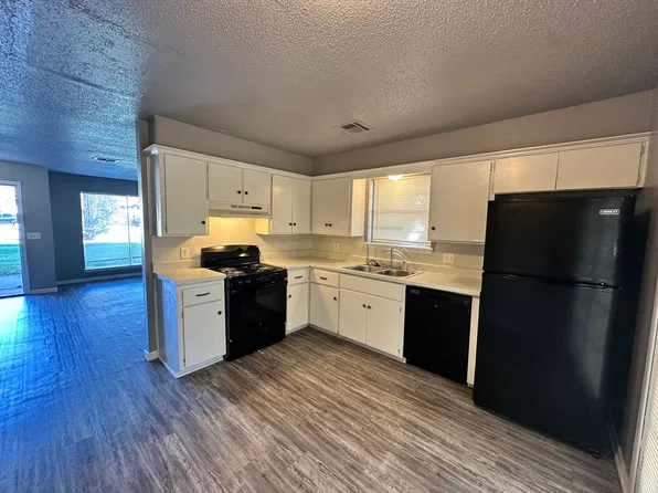 4226 Wembleton Cir, Norman, OK 73072