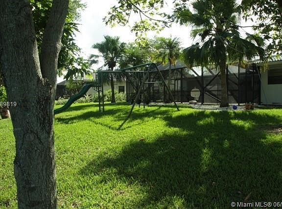3rd image of 1199 NW 114th Ave