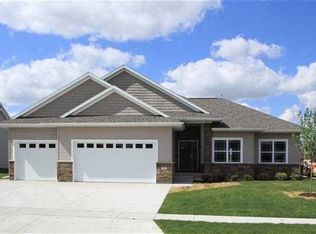 703 Ground Plum Cir, Solon, IA 52333