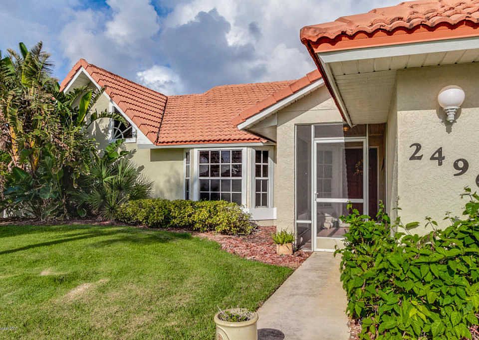 1st image of 2490 Palm Lake Dr