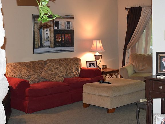 2nd image of 805 Richmar Dr