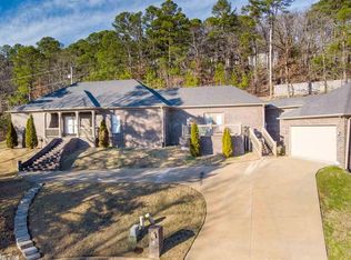 4 Fernsledge Ct, Little Rock, AR 72211