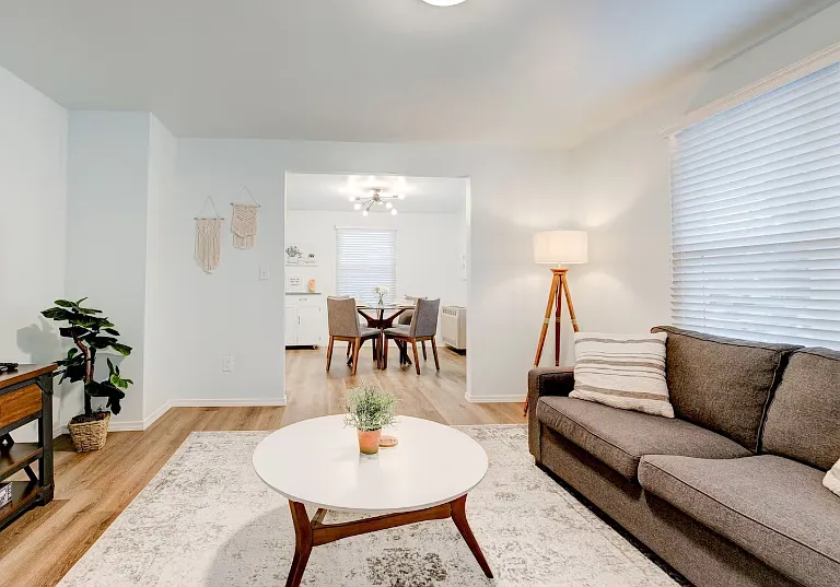 321 S Cannon St — Photo 9