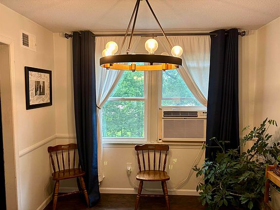 4th image of 2331 Whitney Ave