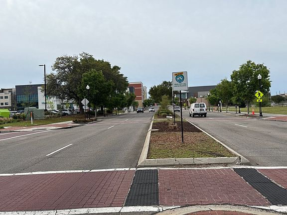 4th image of 1008 N 3rd St