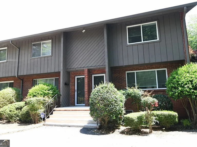 1604 Briarcliff Rd #2 — Photo 1