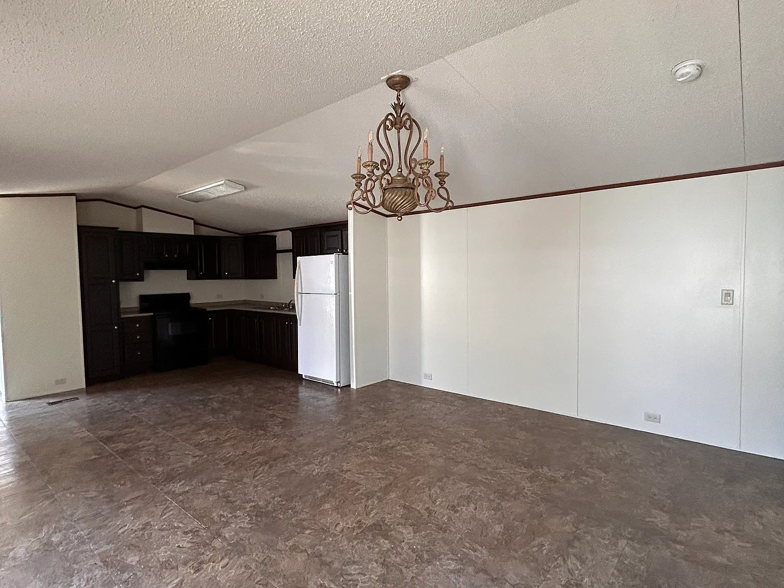 3 bed, $1,475 — Photo 4