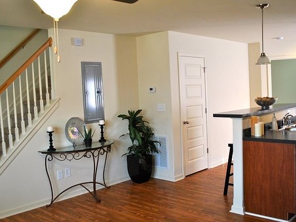3rd image of 316 McConnells Trce APT 102