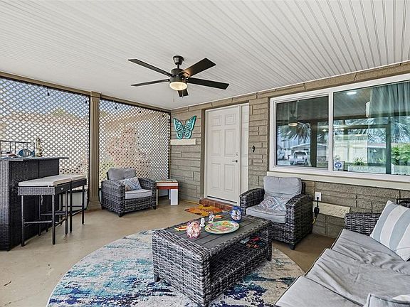 3rd image of 5828 1st Ave