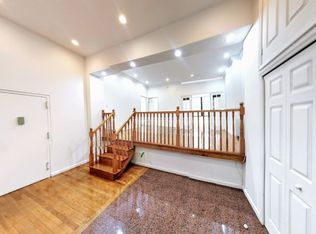 176 2nd Ave APT 1F, New York, NY 10003