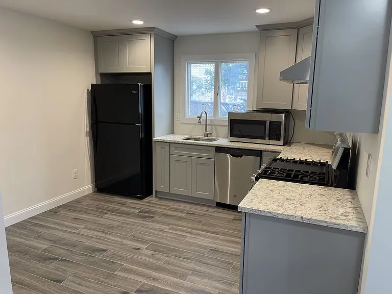 176 Rye Ave #2 — Photo 1