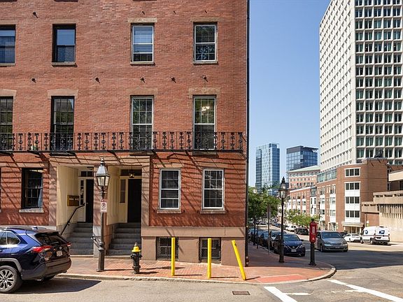 3rd image of 2 Derne St