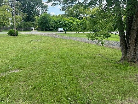 3rd image of 12400 Gera Rd