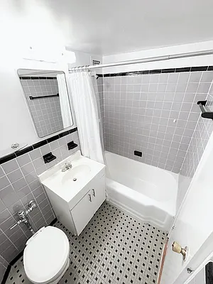 Rented by Oxford Property Group | media 5