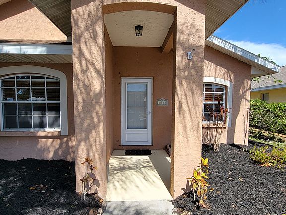 3rd image of 1588 Fawnwood Cir