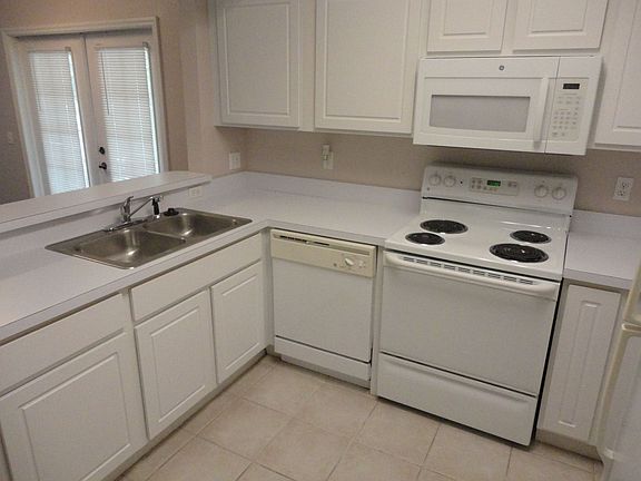 5th image of 4820 SW 91st Ter #Q202