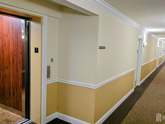 4th image of 205 Liddle Ave