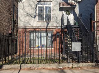 1718 W Erie St, Chicago, IL 60622