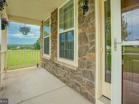 4th image of 50 Rhodes Mountain Dr