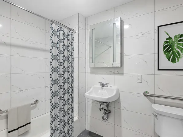 1471 Amsterdam Avenue image 7 of 8