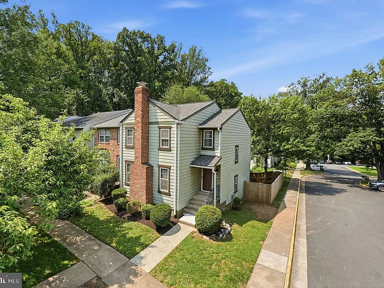 10065 Chestnut Wood Ln — Photo 35