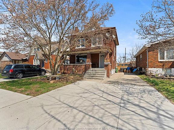 2nd image of 1384 Pillette Rd