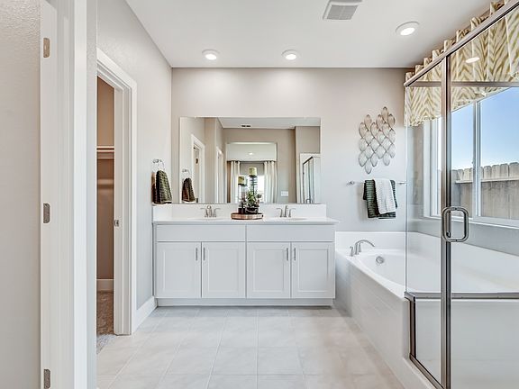 Relaxing owner s bath