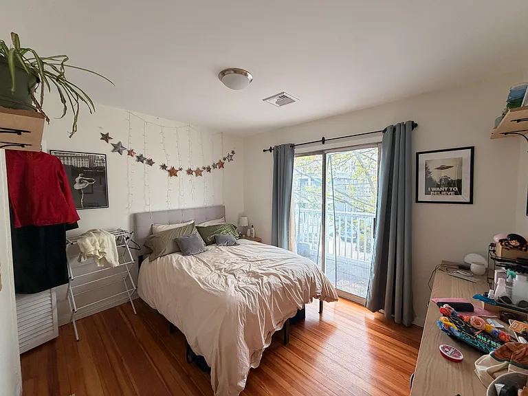 50 Raymond Ave — Photo 10