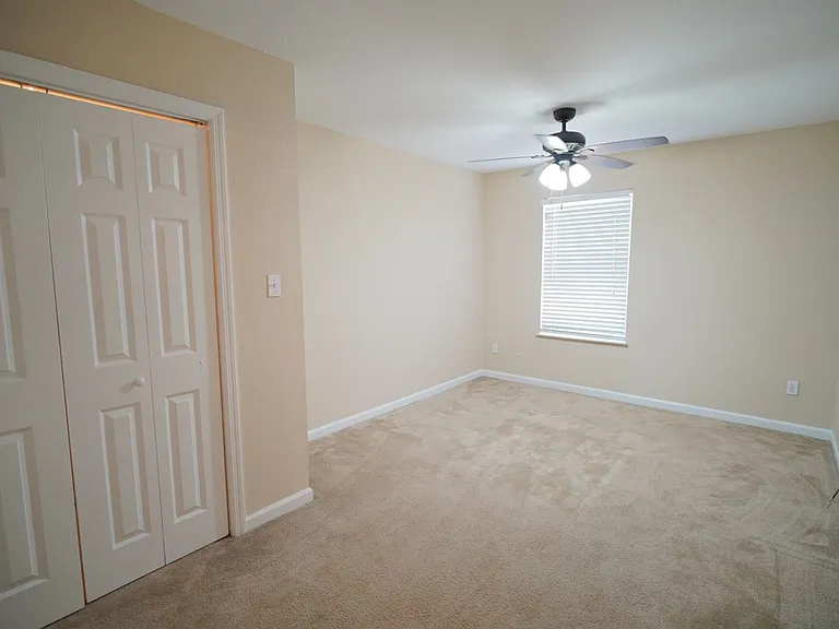 847 W Georgia St — Photo 8