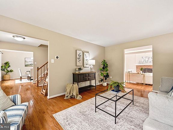 3rd image of 4955 Bramhope Ln