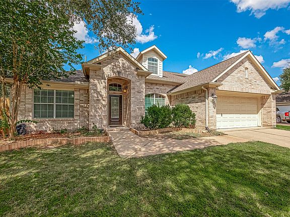 3rd image of 2810 Silverbit Trail Ln